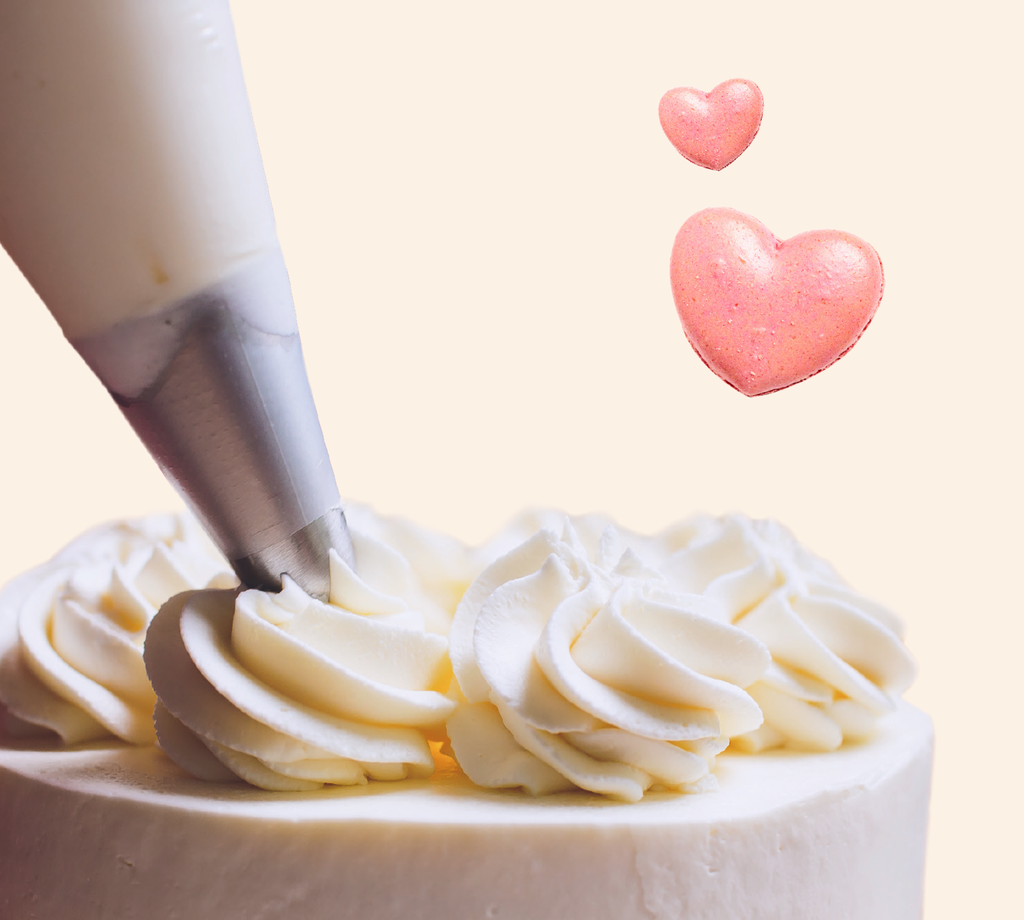 Muttertags-Workshop Muttertagsworkshop Torte dekorieren Spritzbeutel Herz